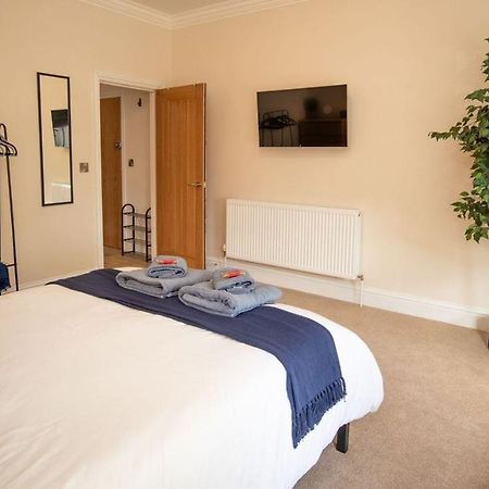 Treetop View Cosy Getaway In Eastbourne, Free Parking, Short And Long Stays, Номер фото